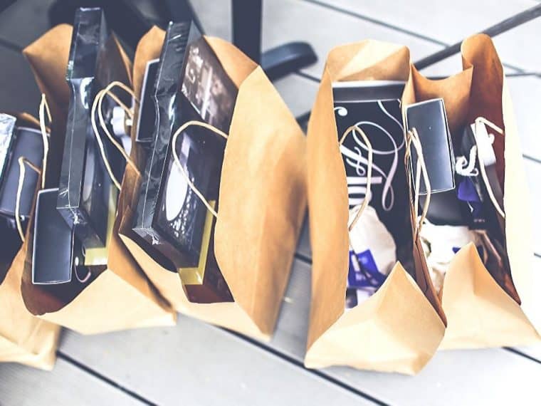 Minimalist Black Friday Shopping Bags