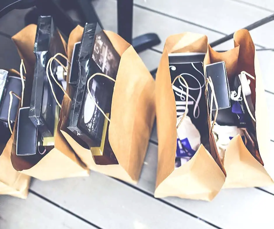 Minimalist Black Friday Shopping Bags